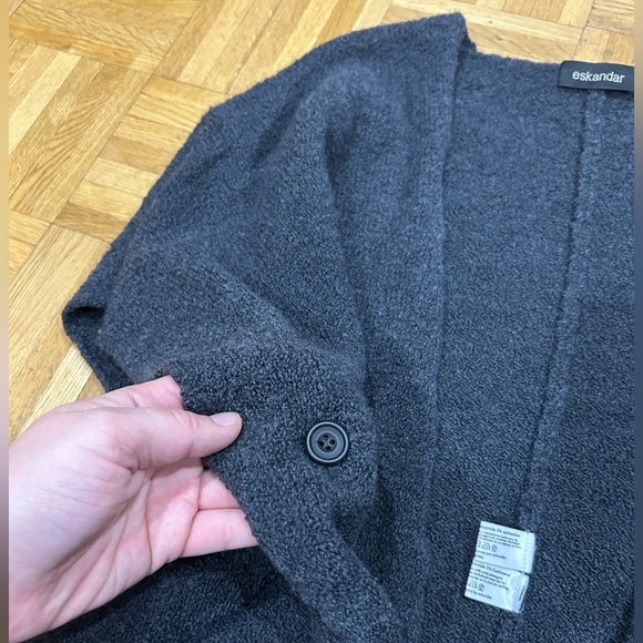 Eskandar cardigan - Picture 2 of 5